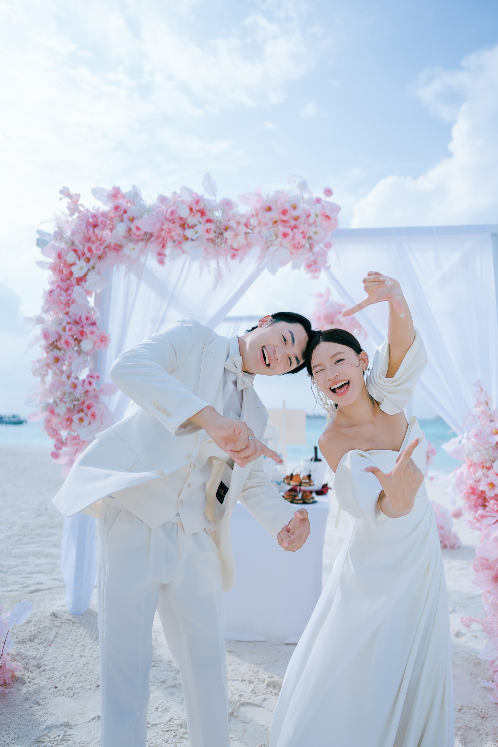 Velavaru_Maldives Beach Wedding-6.jpg